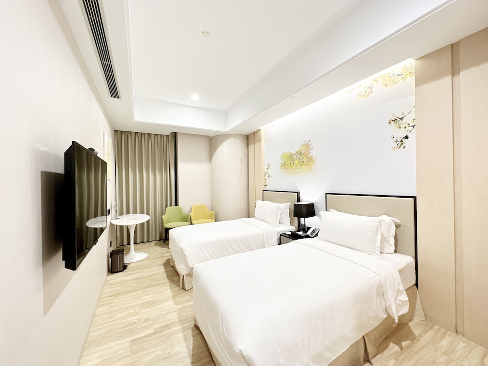 Hua Hotel 26/67