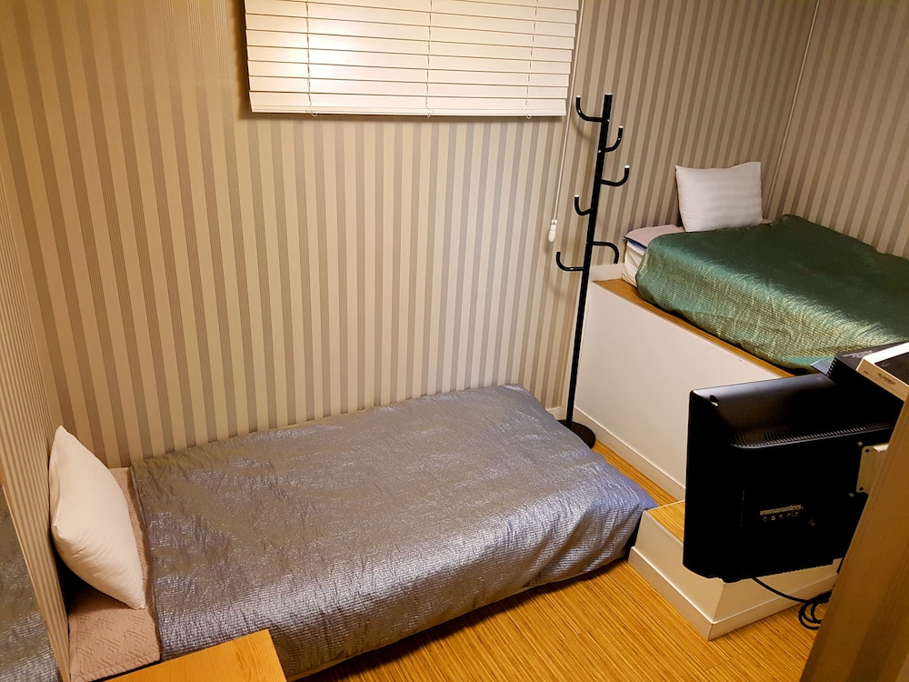 MAMA GUEST HOUSE 24/67