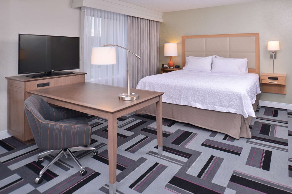 Hampton Inn And Suites Ames Ia 23/45