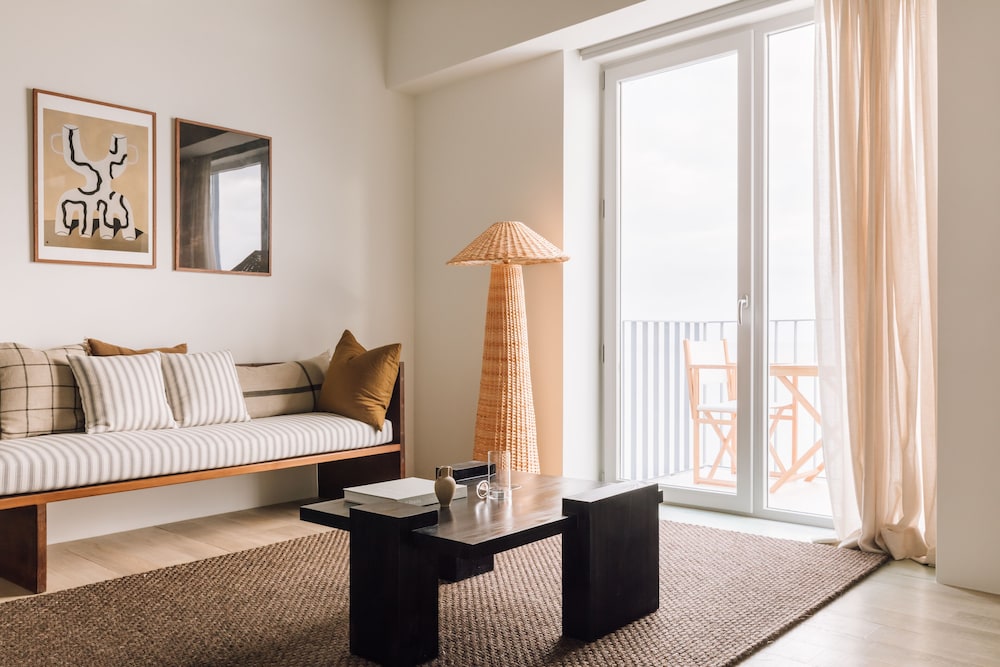 White Exclusive Suites And Villas 26/38