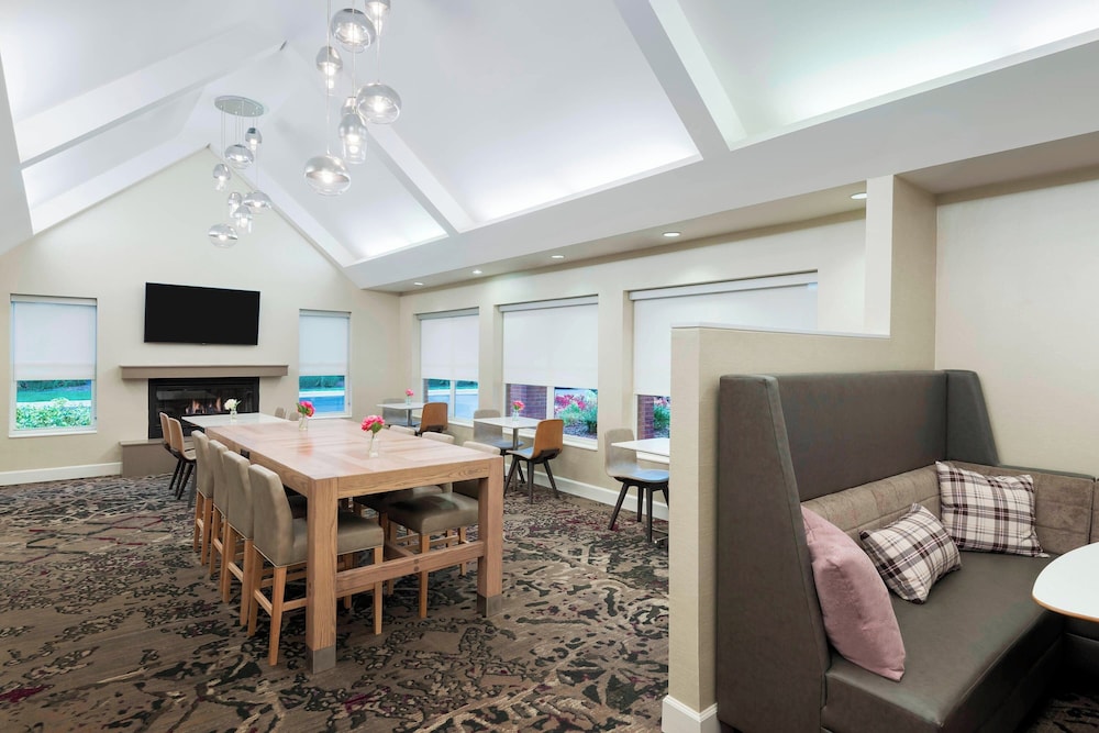 Residence Inn by Marriott Tampa at USF/Medical Center 27/34
