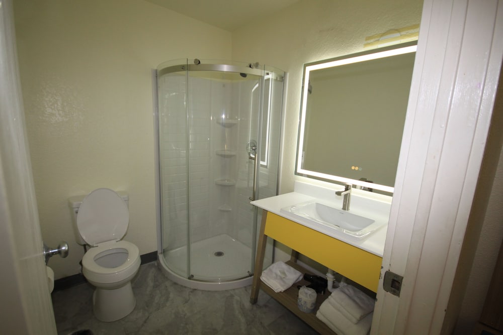 Days Inn by Wyndham Wheat Ridge/Denver West 37/44