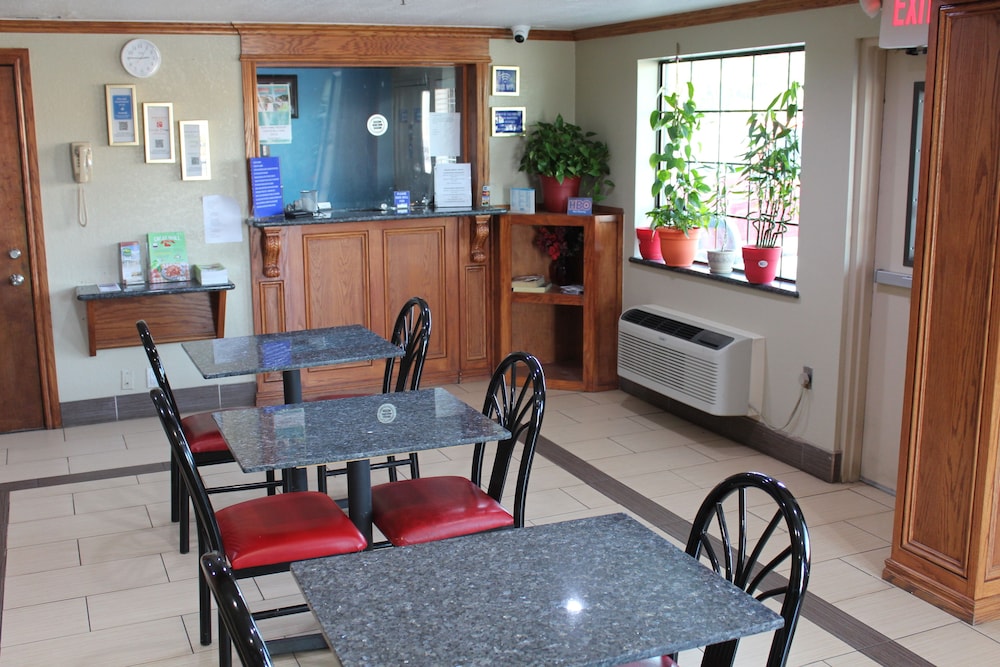 Motel6 Oklahoma City, OK - Frontier City 38/55