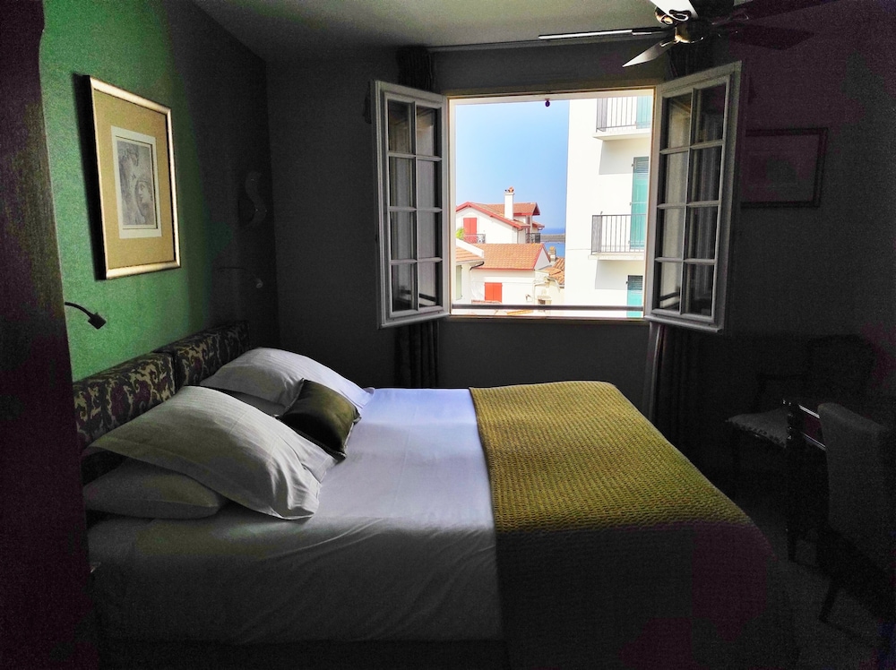 Hotel La Marisa 32/70