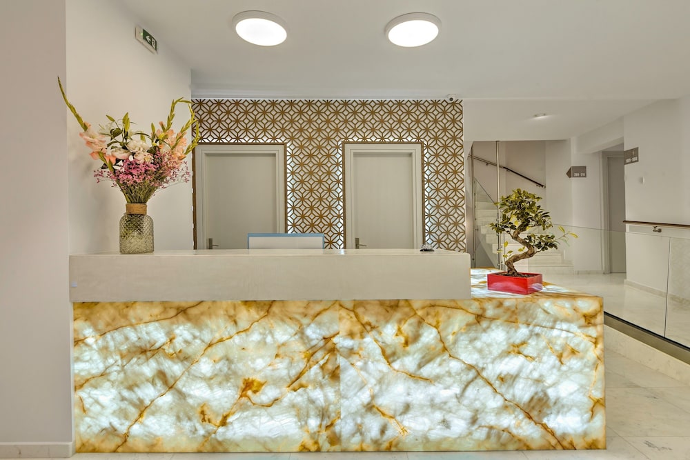 Zephyros Hotel 5/39