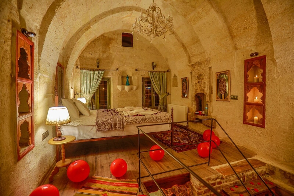 Casia Cave Suites 26/50