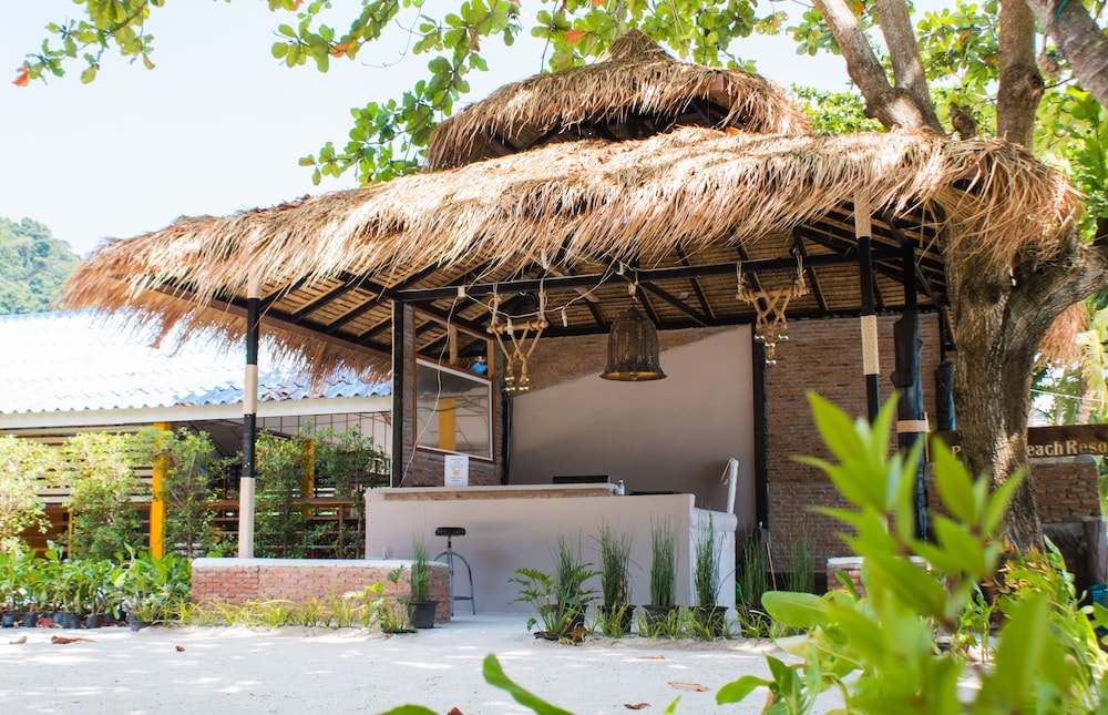 Phi Phi Nice Beach Resort 7/50
