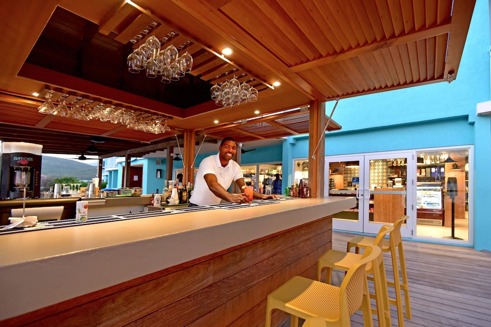 Oyster Bay Beach Resort 7/48