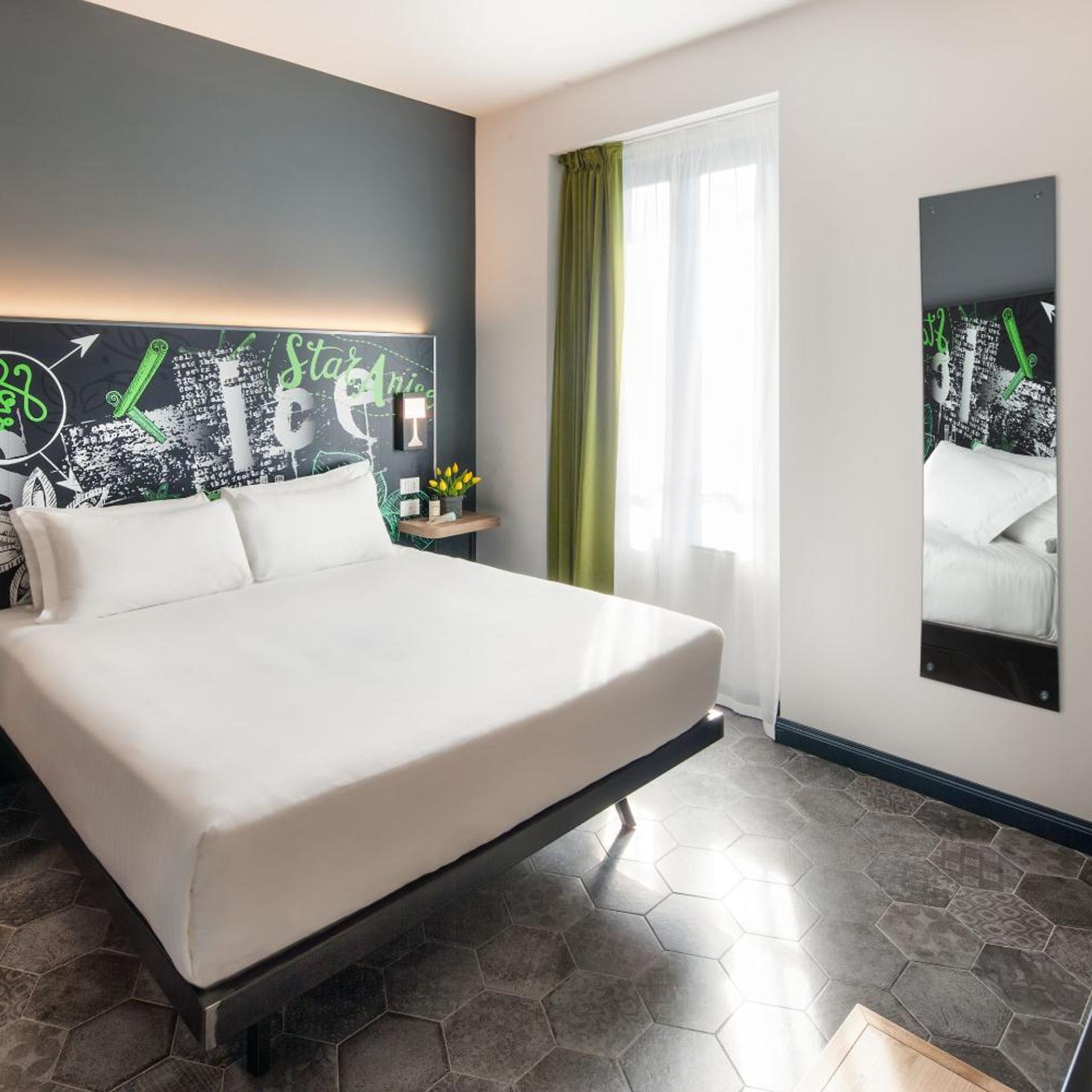 Room, Double Bed