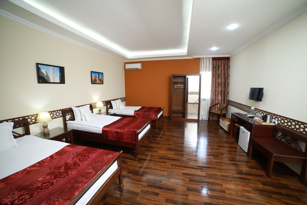 Arkanchi Hotel 6/48