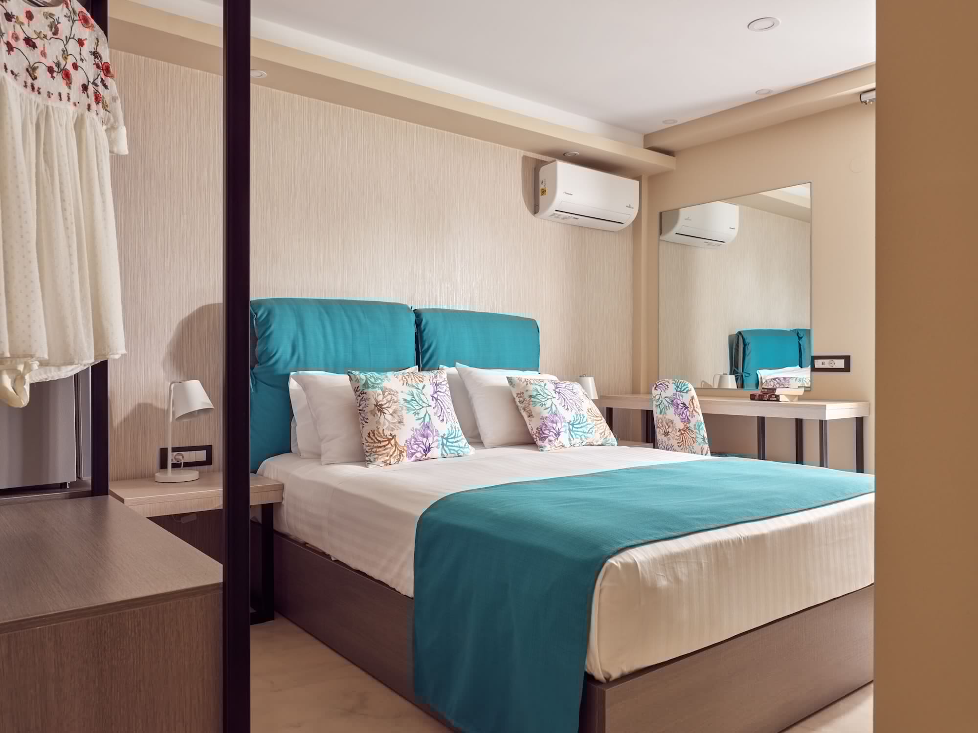 CHIC, DOUBLE BED