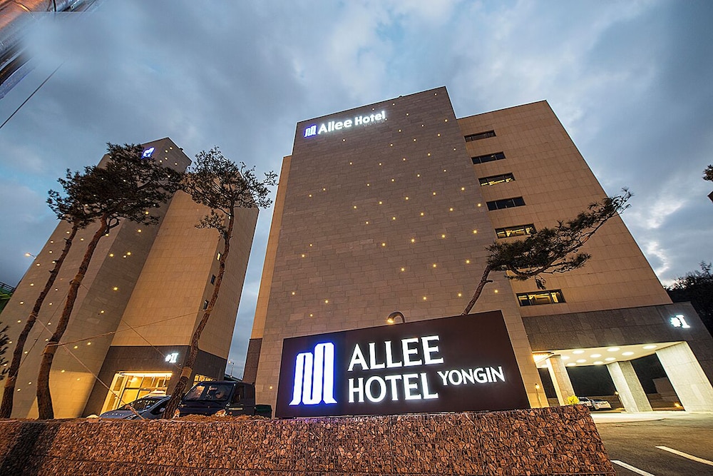 Allee Hotel 1/50