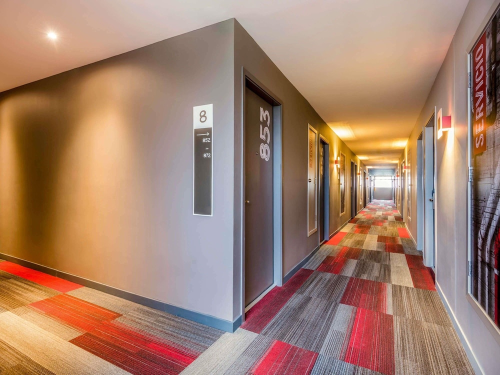 Ibis Barranquilla 8/71