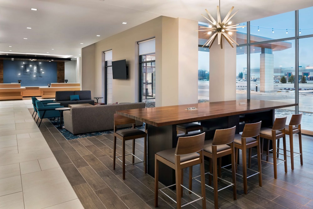 Hilton Garden Inn Milwaukee Brookfield Conference Center 41/60
