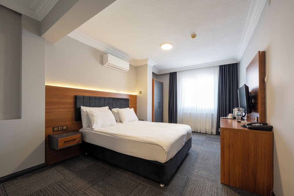 Anit Park Hotel 24/50