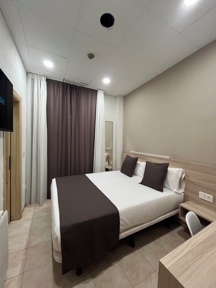 Hostal La Casa de Enfrente 10/41