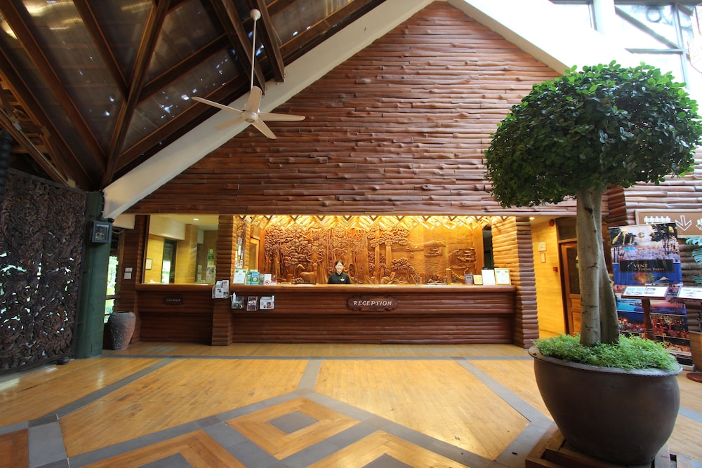 Sunset Park Resort And Spa 20/75