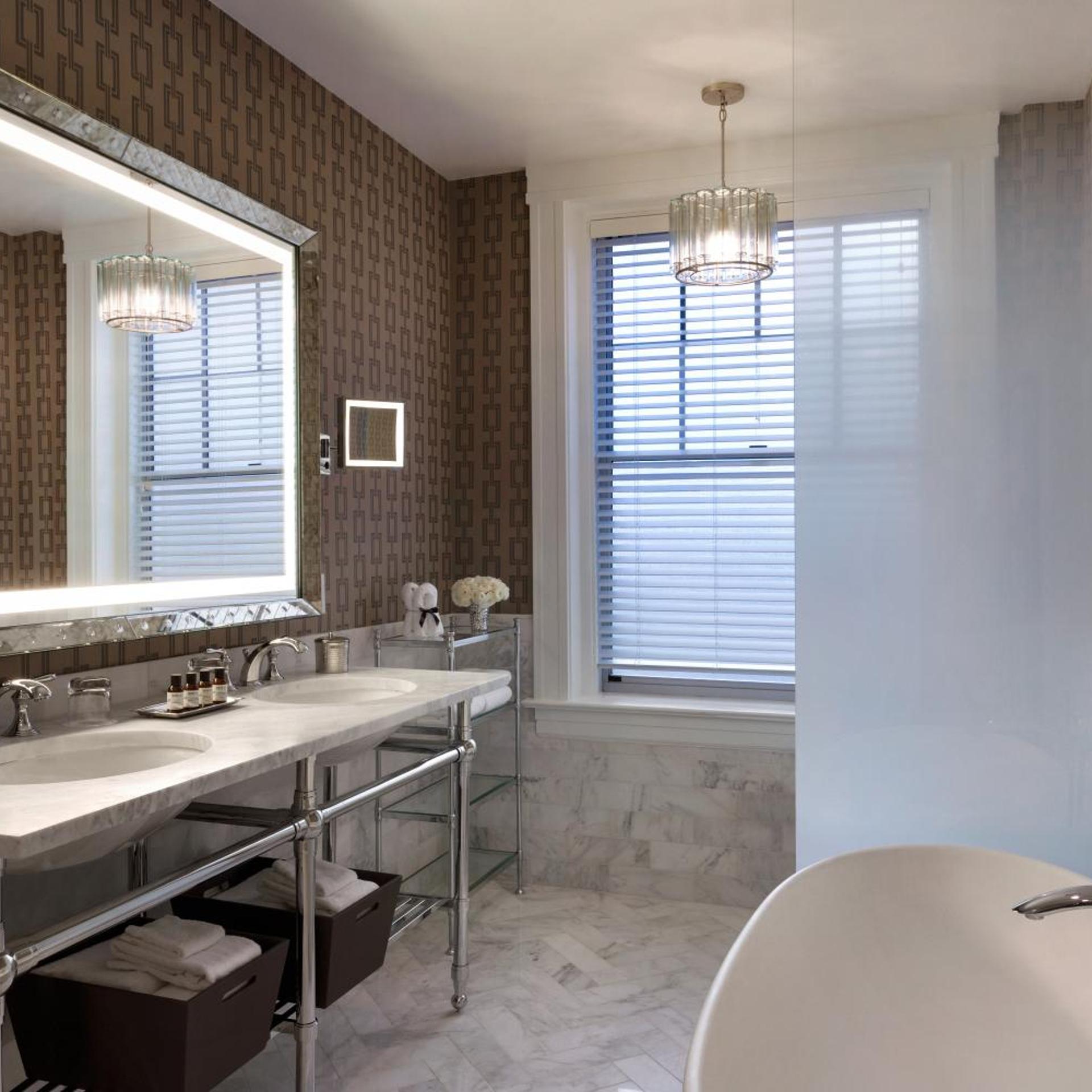1 Bedroom, Suite, King Bed, Sofa, Claremont Resort & Club 8/10