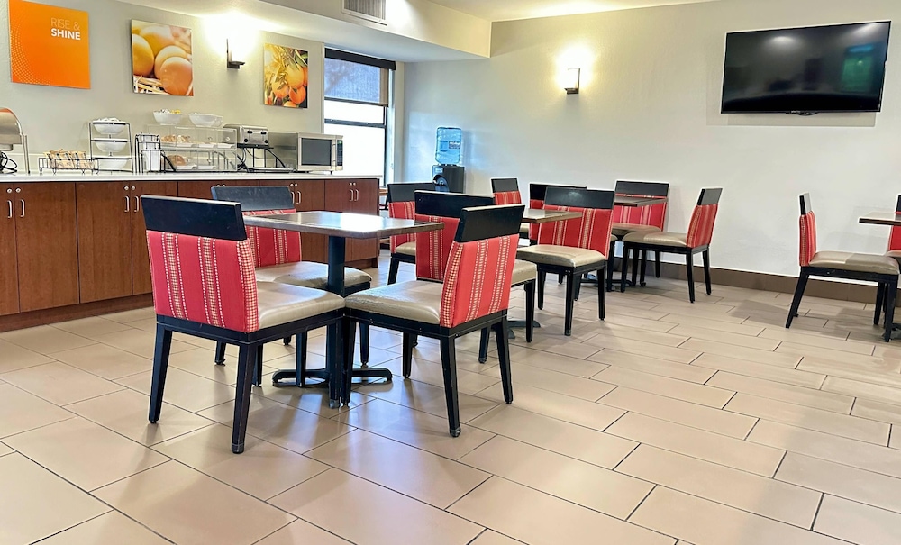 restaurant cafeteria