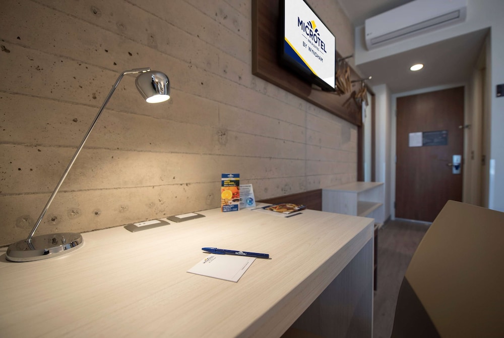 Microtel Inn Suites By Wyndham Irapuato 28/28