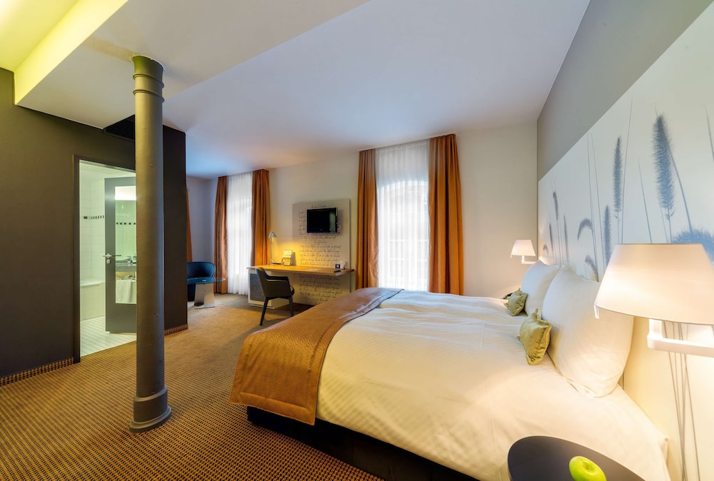 Business, Double Bed