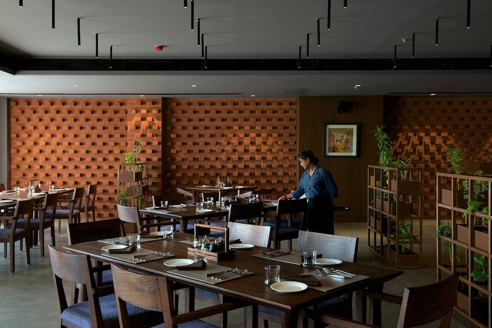 Five Petals Hotel & Banquets 20/24