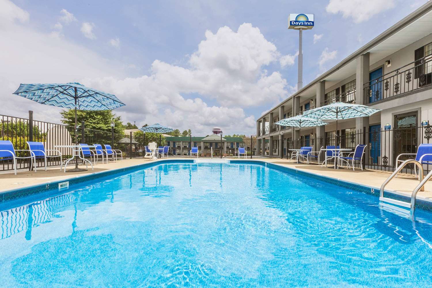 Days Inn by Wyndham Natchitoches 3/13