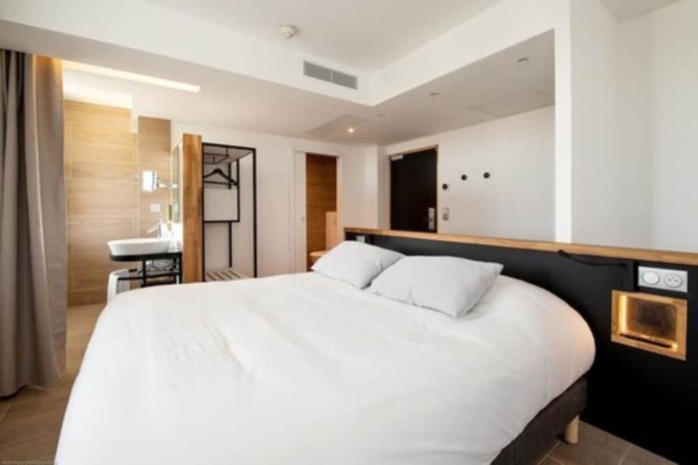 Mercure Avignon Gare TGV 15/78