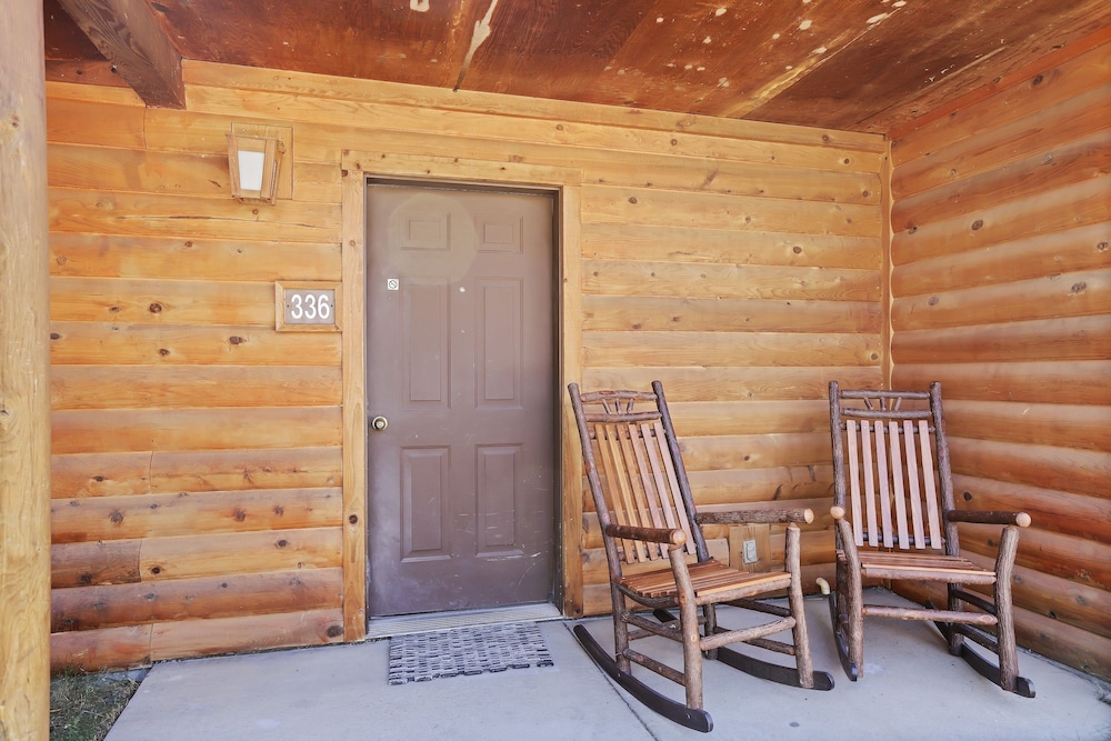 Headwaters Lodge And Cabins At Flagg Ranch 27/55
