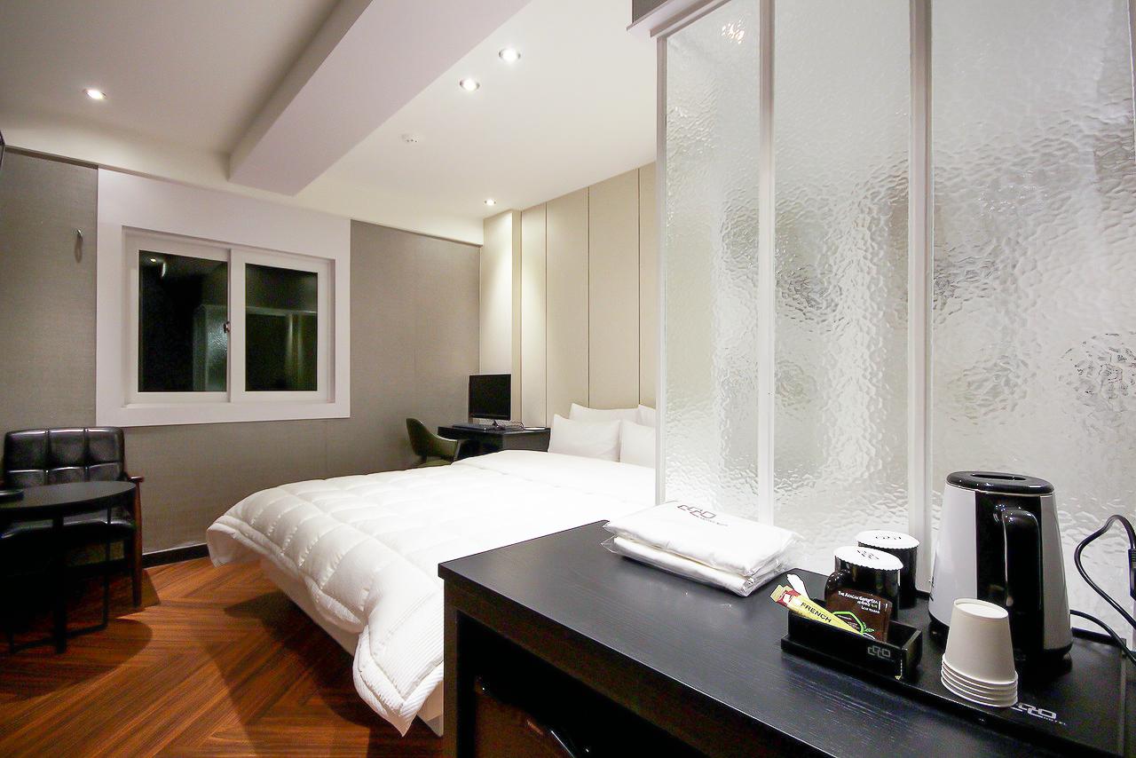 Hotel Coco 12/42