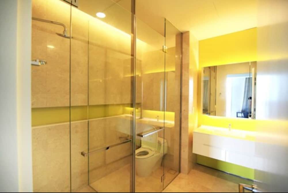 Tropicana The Residences KLCC by Luxury Suites 32/35