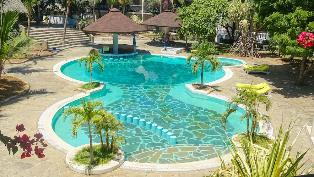Lily Palm Resort 38/41