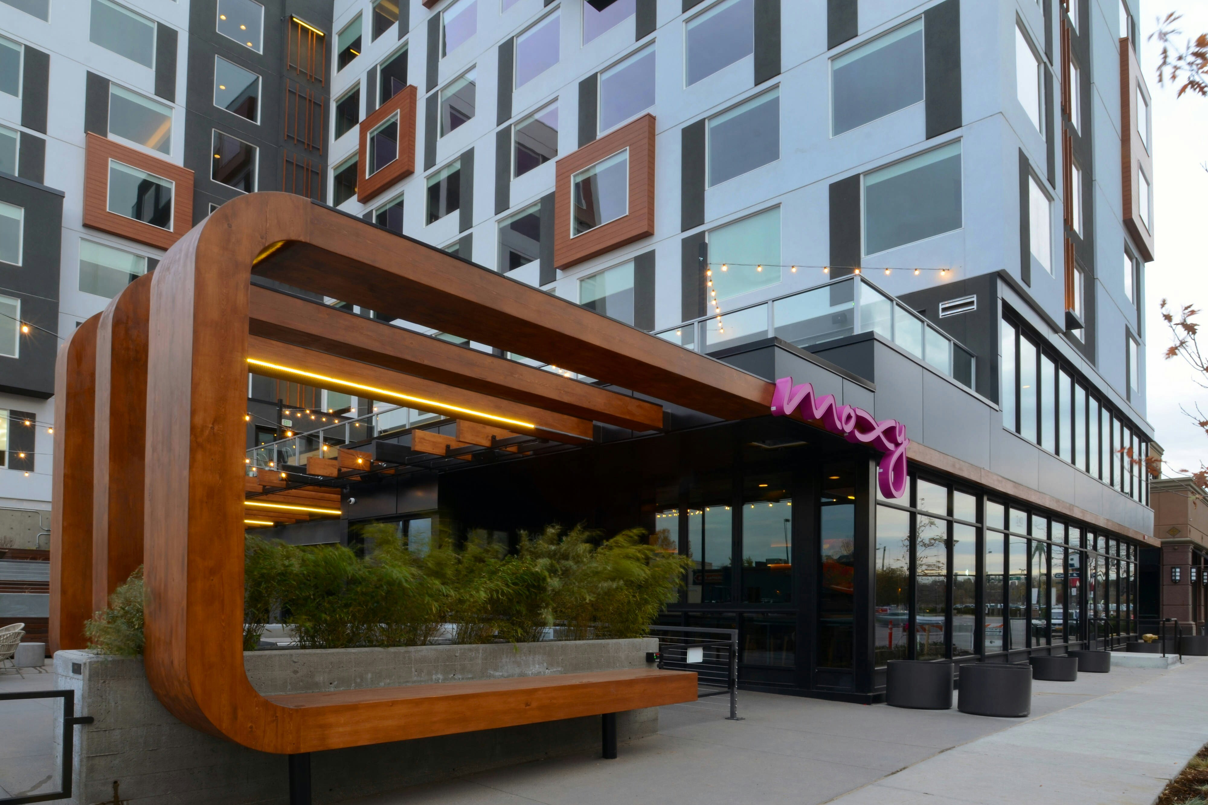 Moxy By Marriott Denver Cherry Creek 49/53