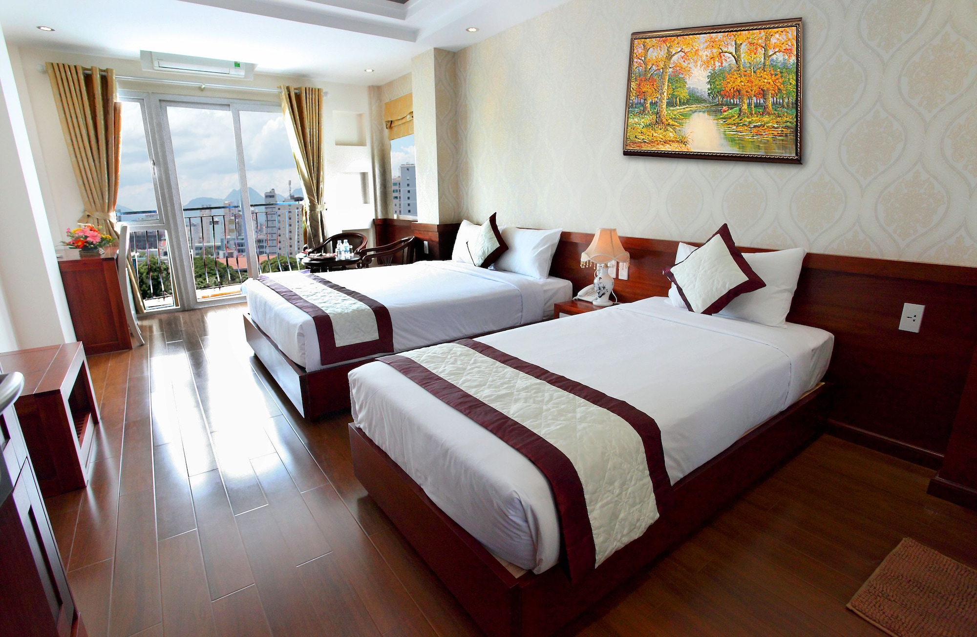 GRAND, DOUBLE BED