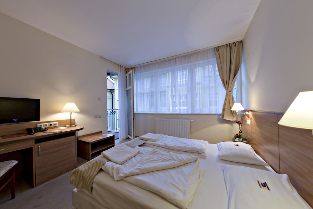 CIVITAS BOUTIQUE HOTEL 22/79