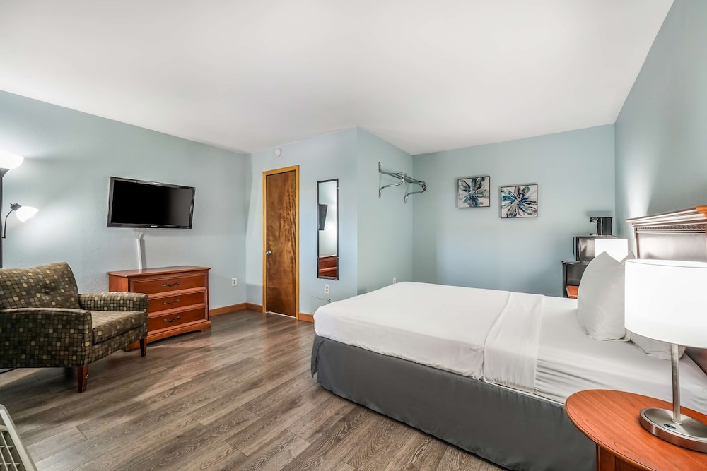 Americas Best Value Inn Marquette 5/46