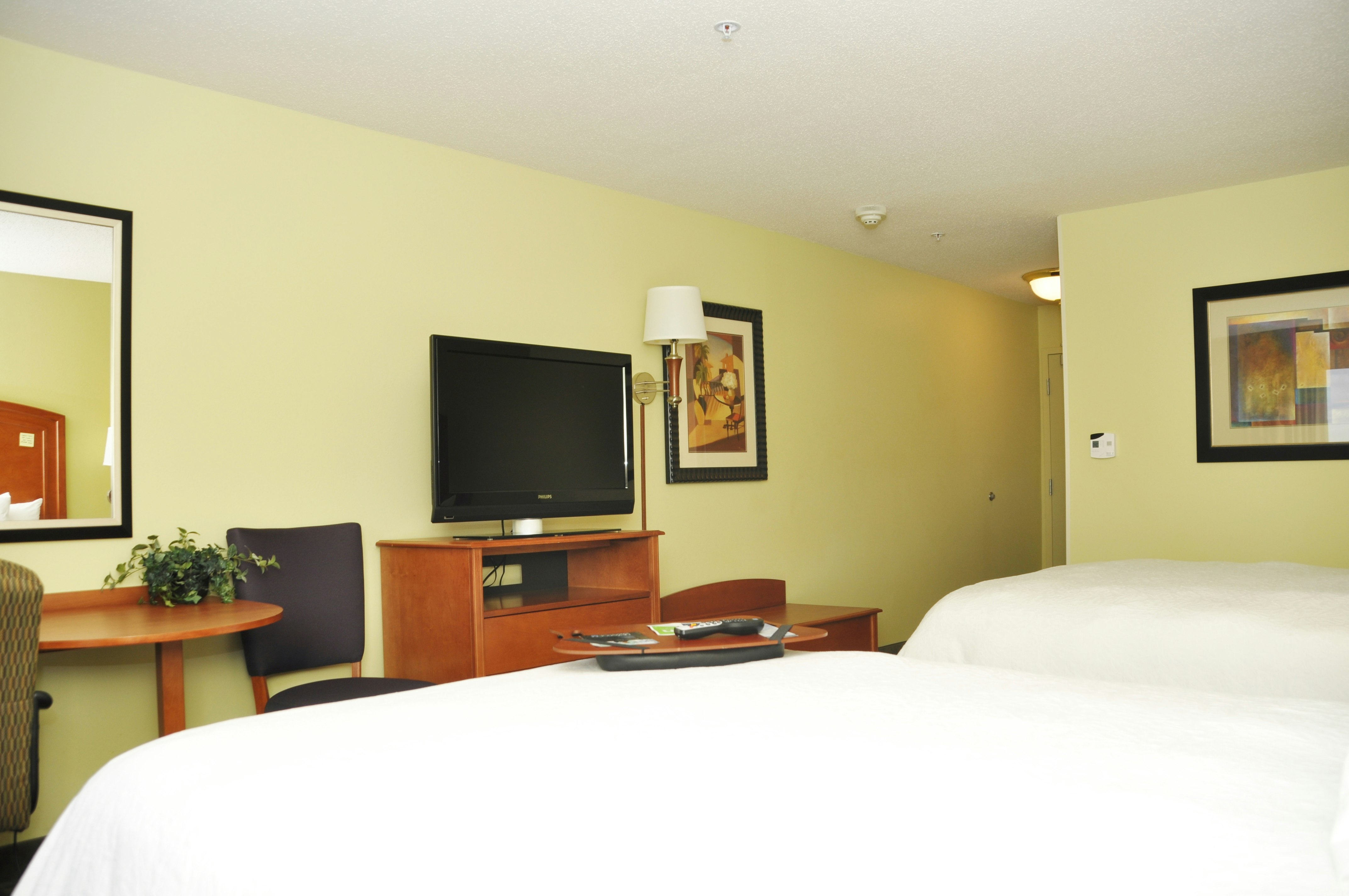 Hampton Inn Macomb 15/63