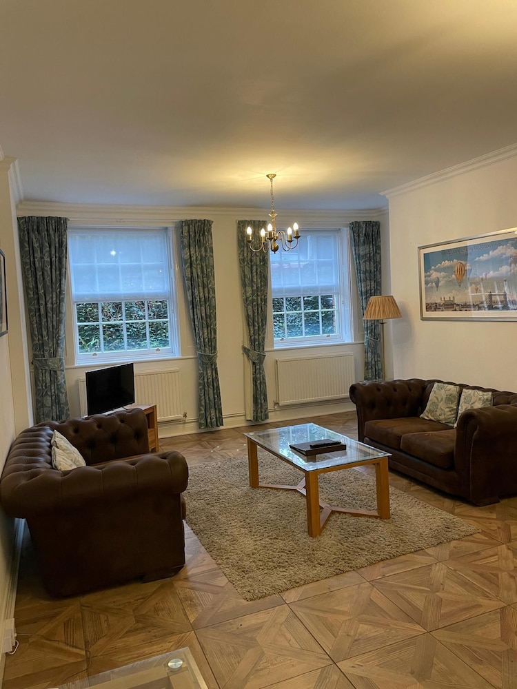 The Ebury Hotel 25/46