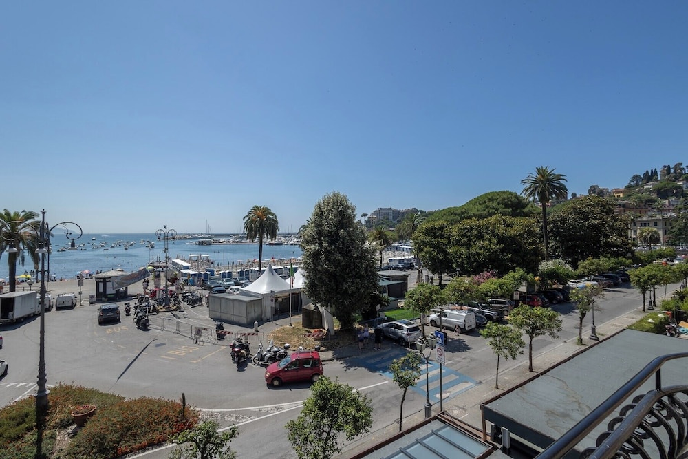 Splendide Riviera Boutique Art Hotel 38/50