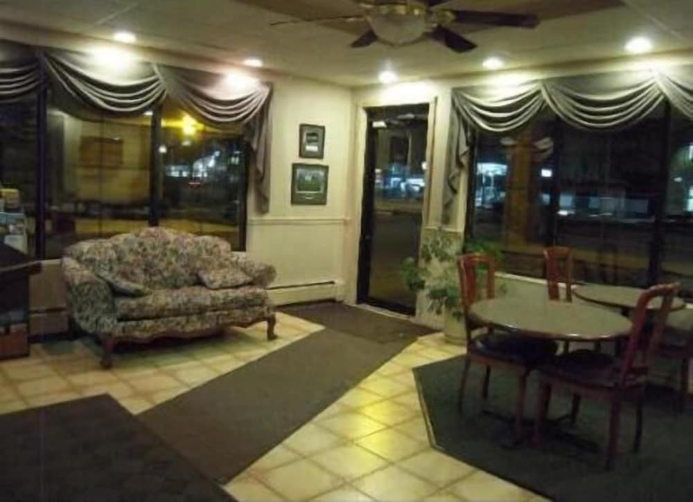 Golden Circle Inn 4/19