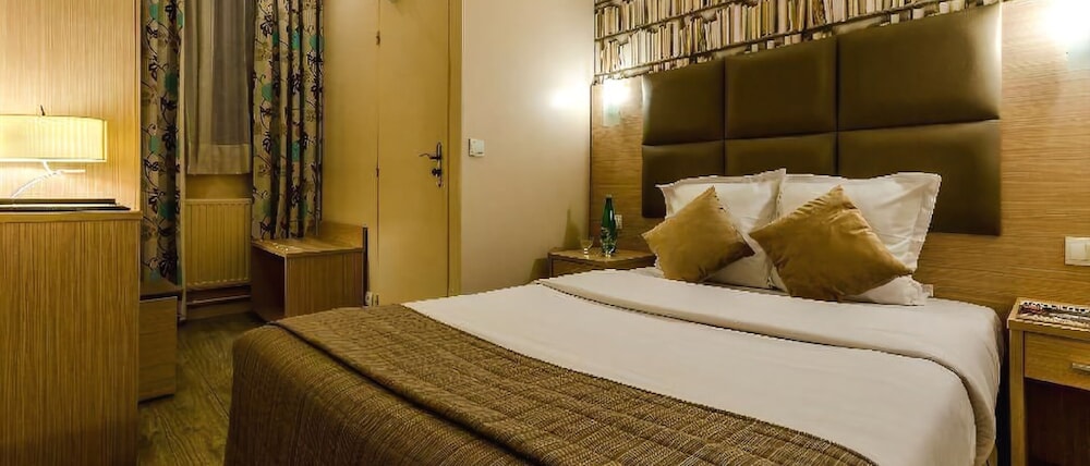 Hotel Riviera 19/50
