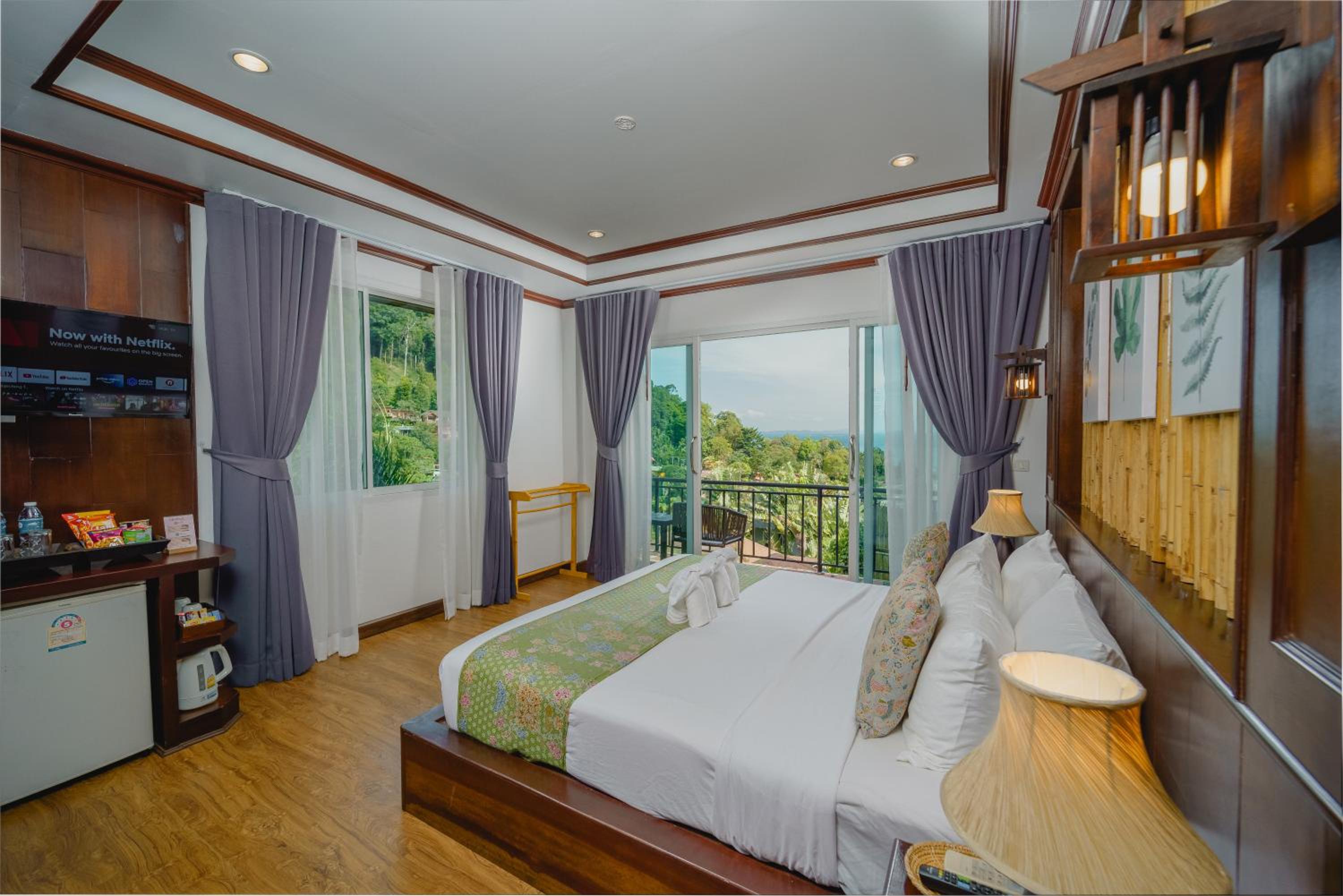 Grand, Deluxe, King Bed, Sea View