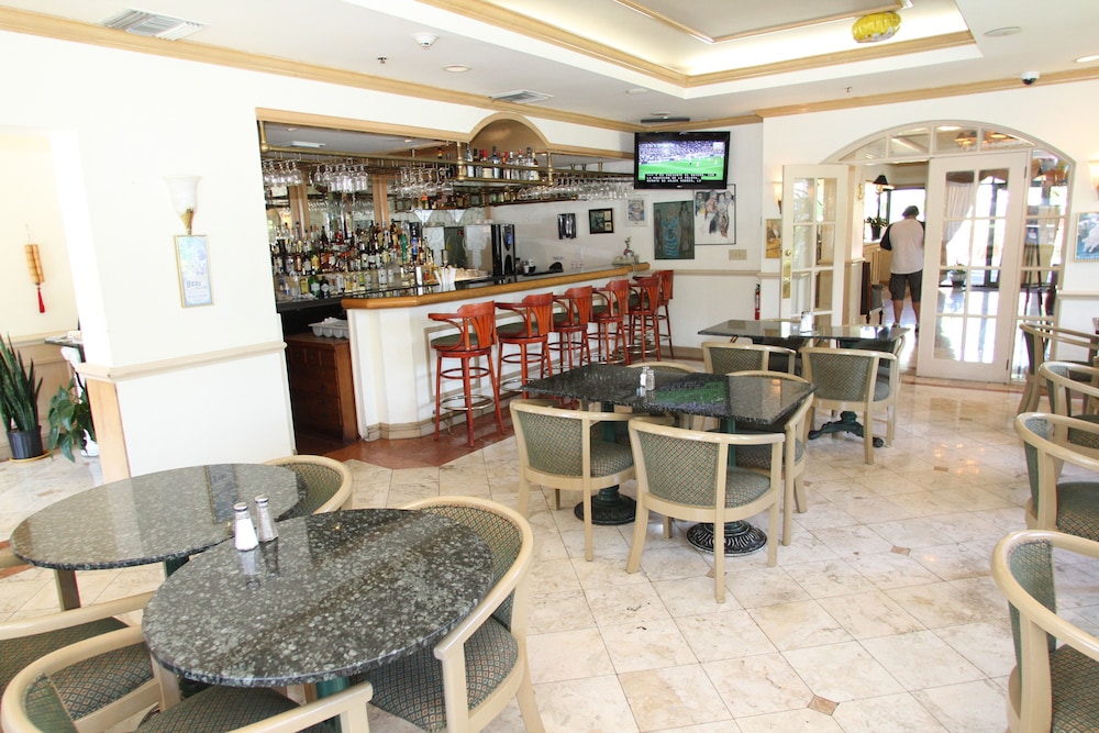 Chateaubleau Hotel 50/61
