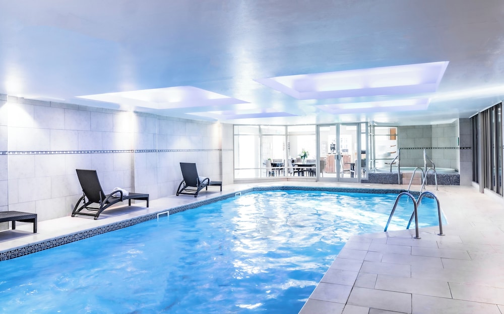 Wood Hall Hotel & Spa 25/55