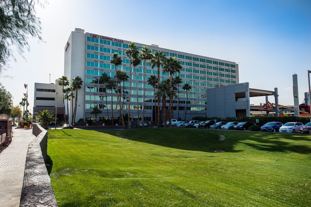 Crowne Plaza Phoenix Airport - Phx 3/76