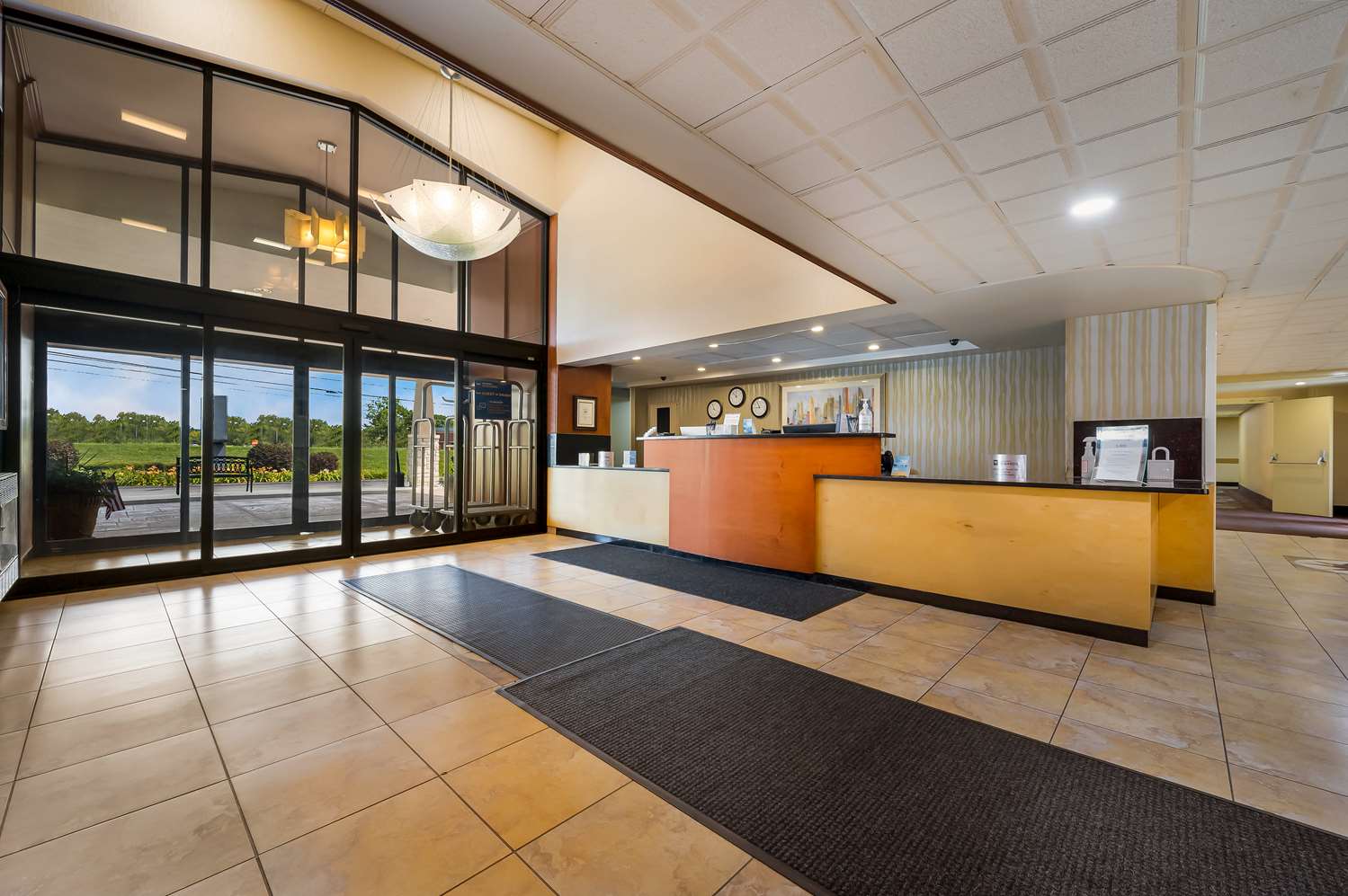 Best Western Detroit Livonia 4/42