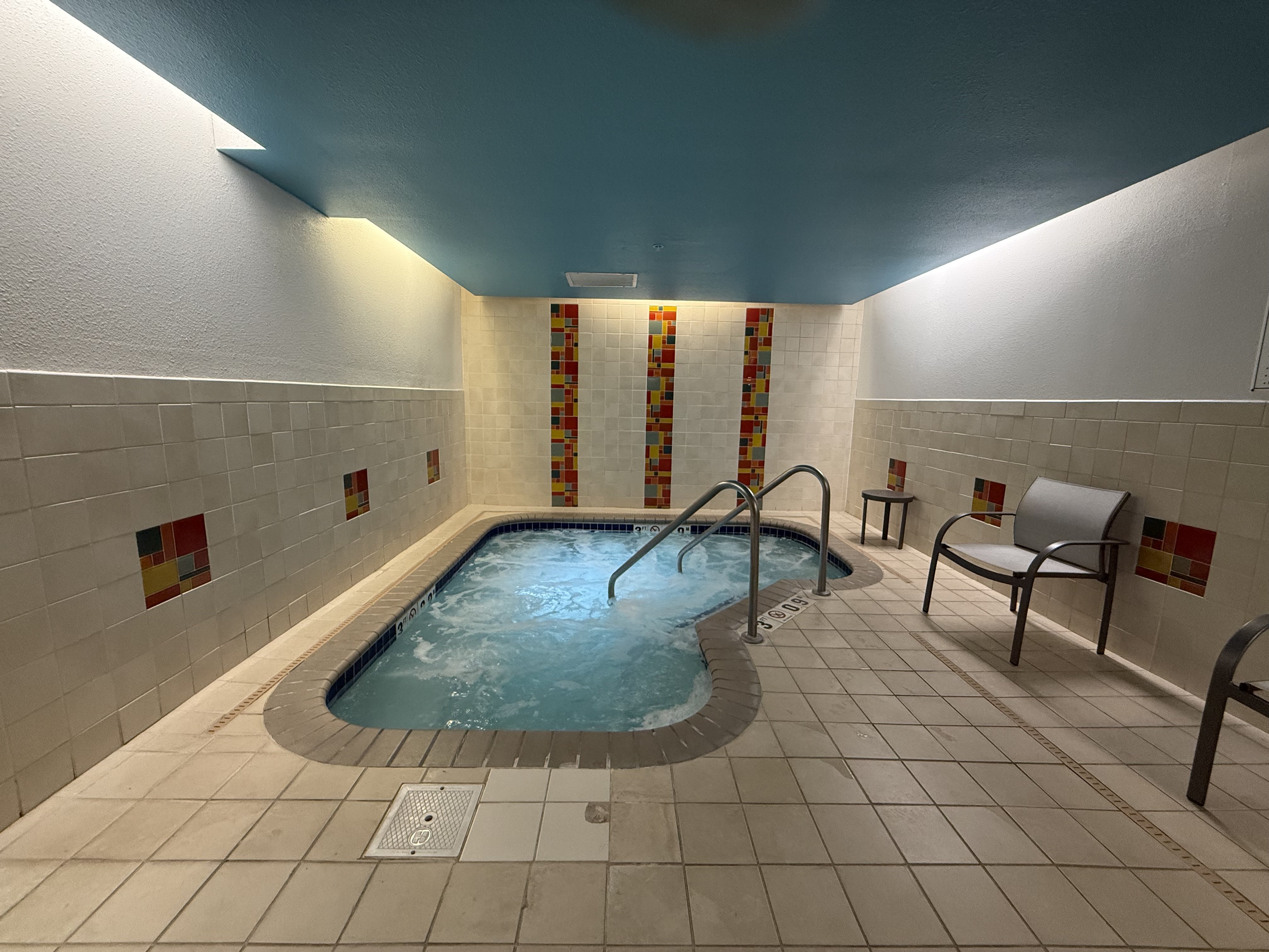 Holiday Inn Express Hotel Suites Loveland 26/56
