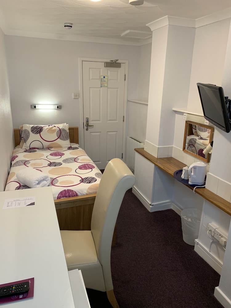 Austins Self Service Guest House 19/20