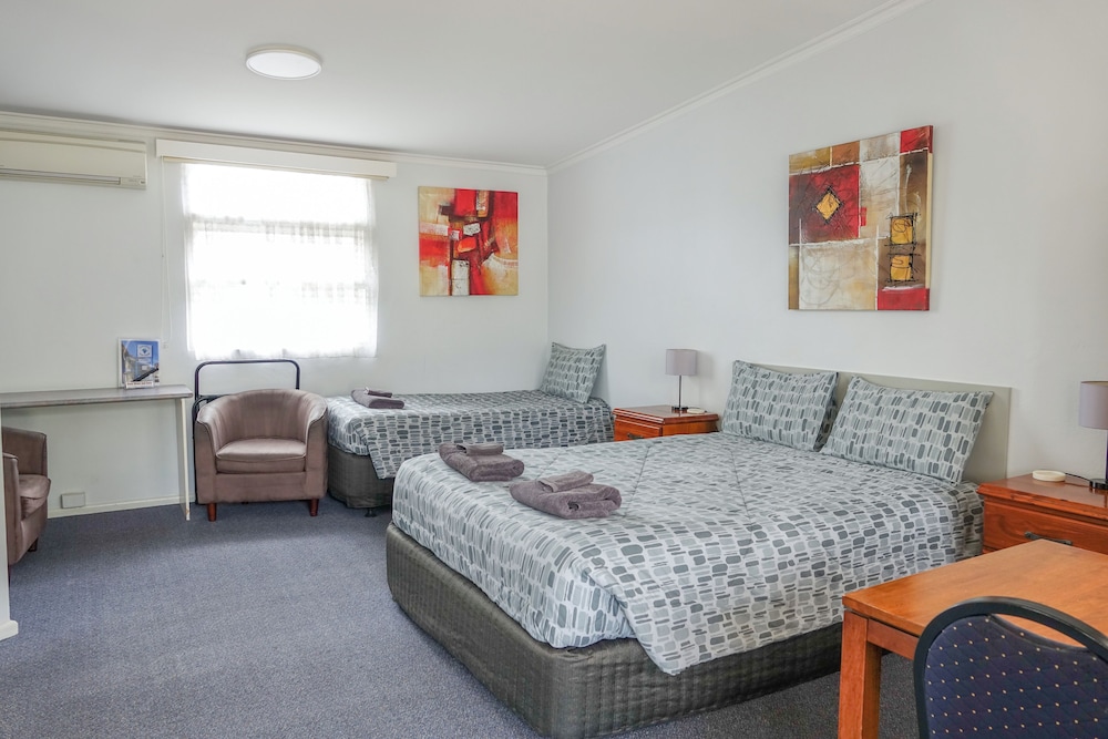 BAIRNSDALE MAIN MOTEL 13/27