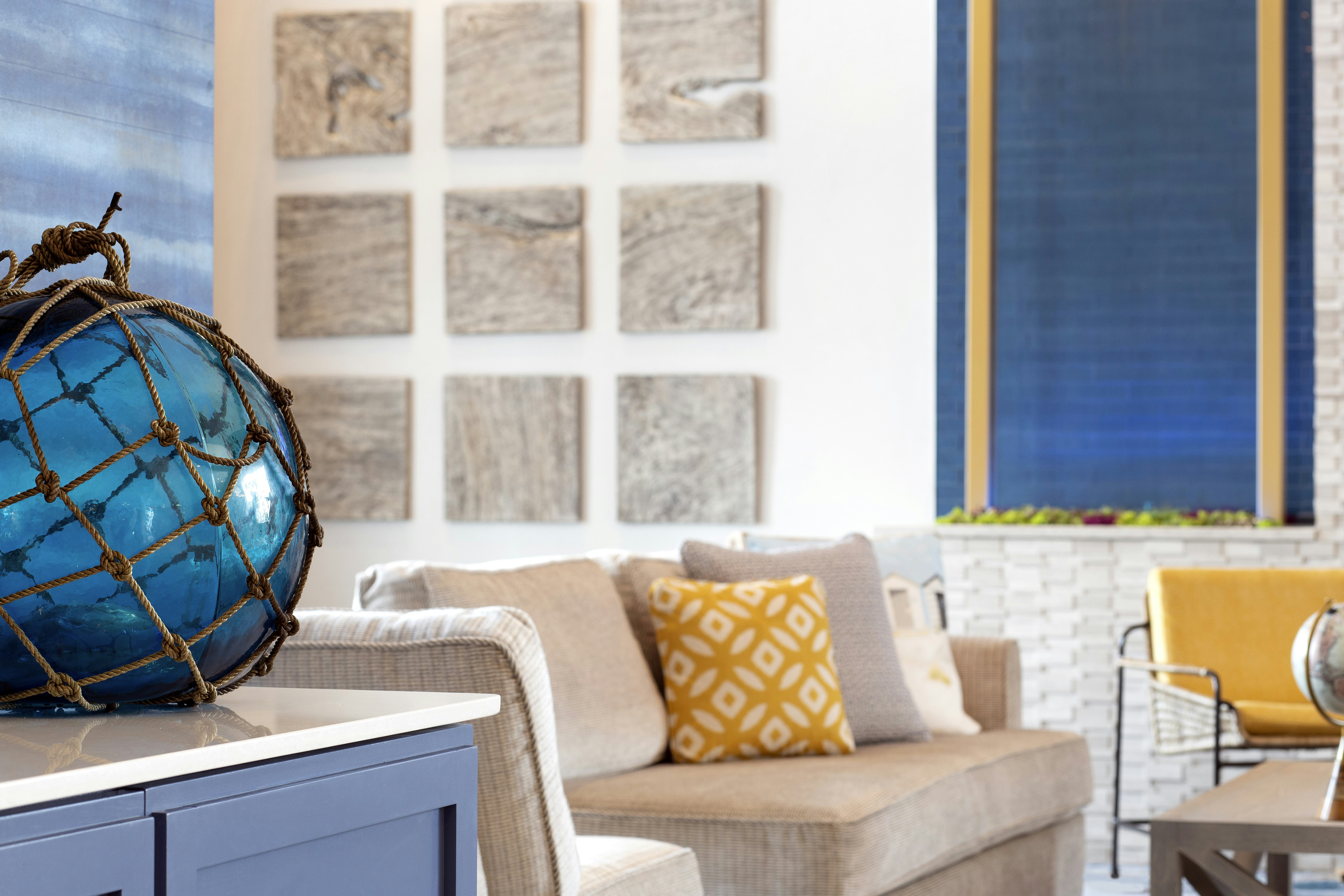 Fenwick Shores, Tapestry Collection by Hilton 34/57